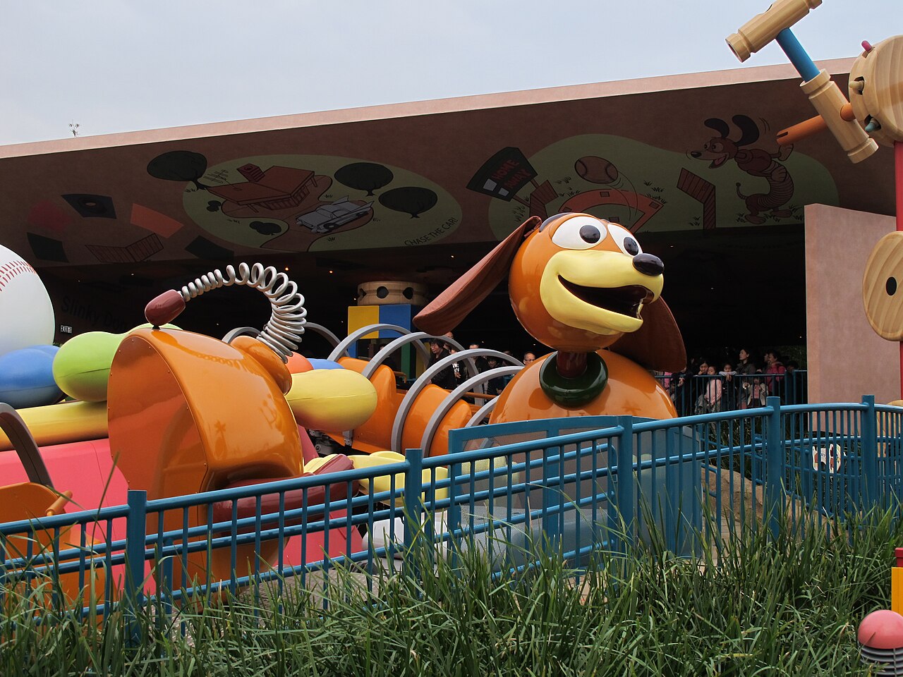 Slinky Dog Spin