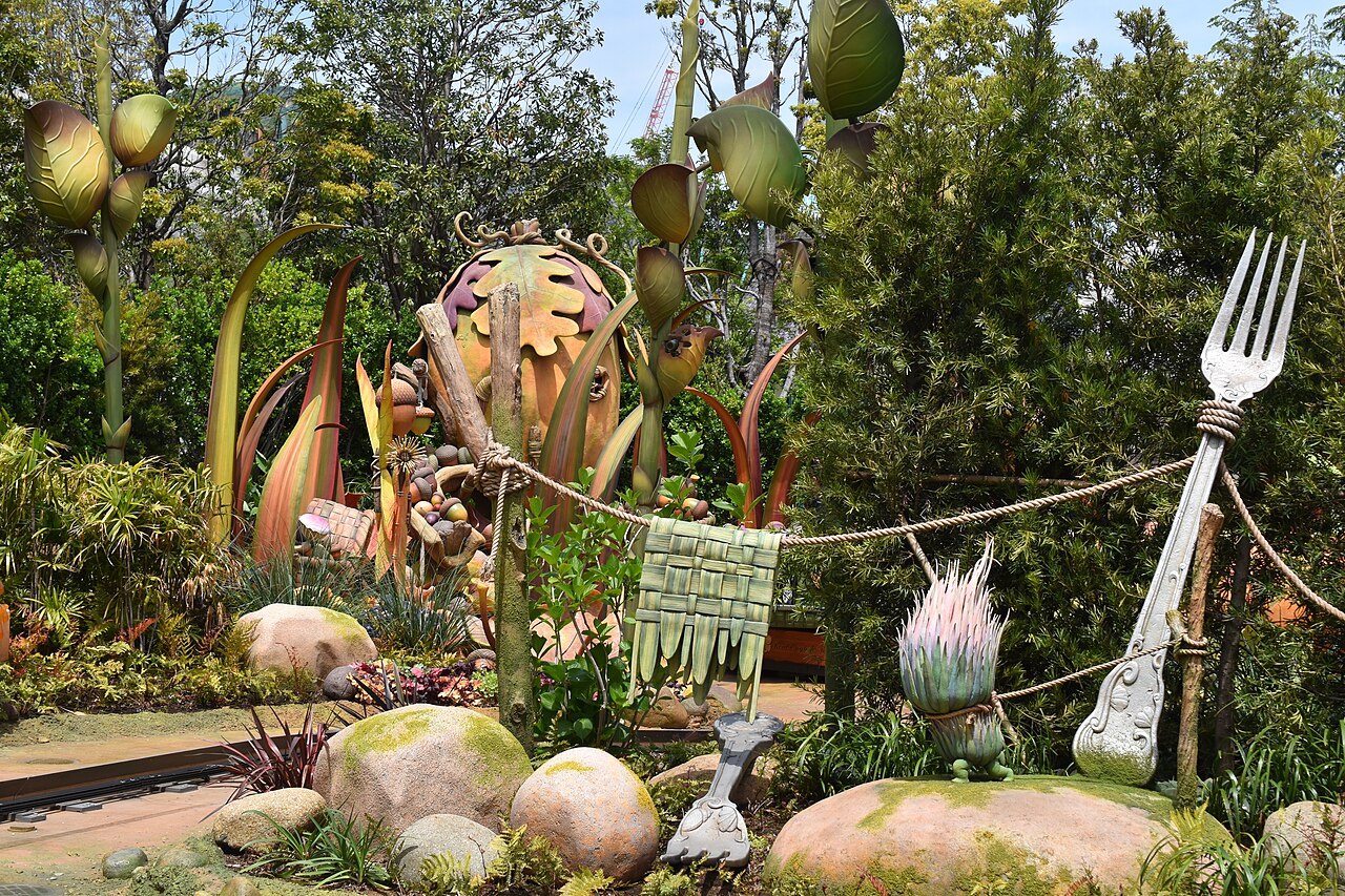 Fairy Tinker Bell's Busy Buggies