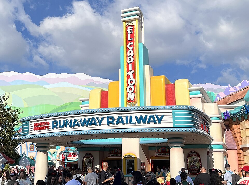 Mickey & Minnie's Runaway Railway