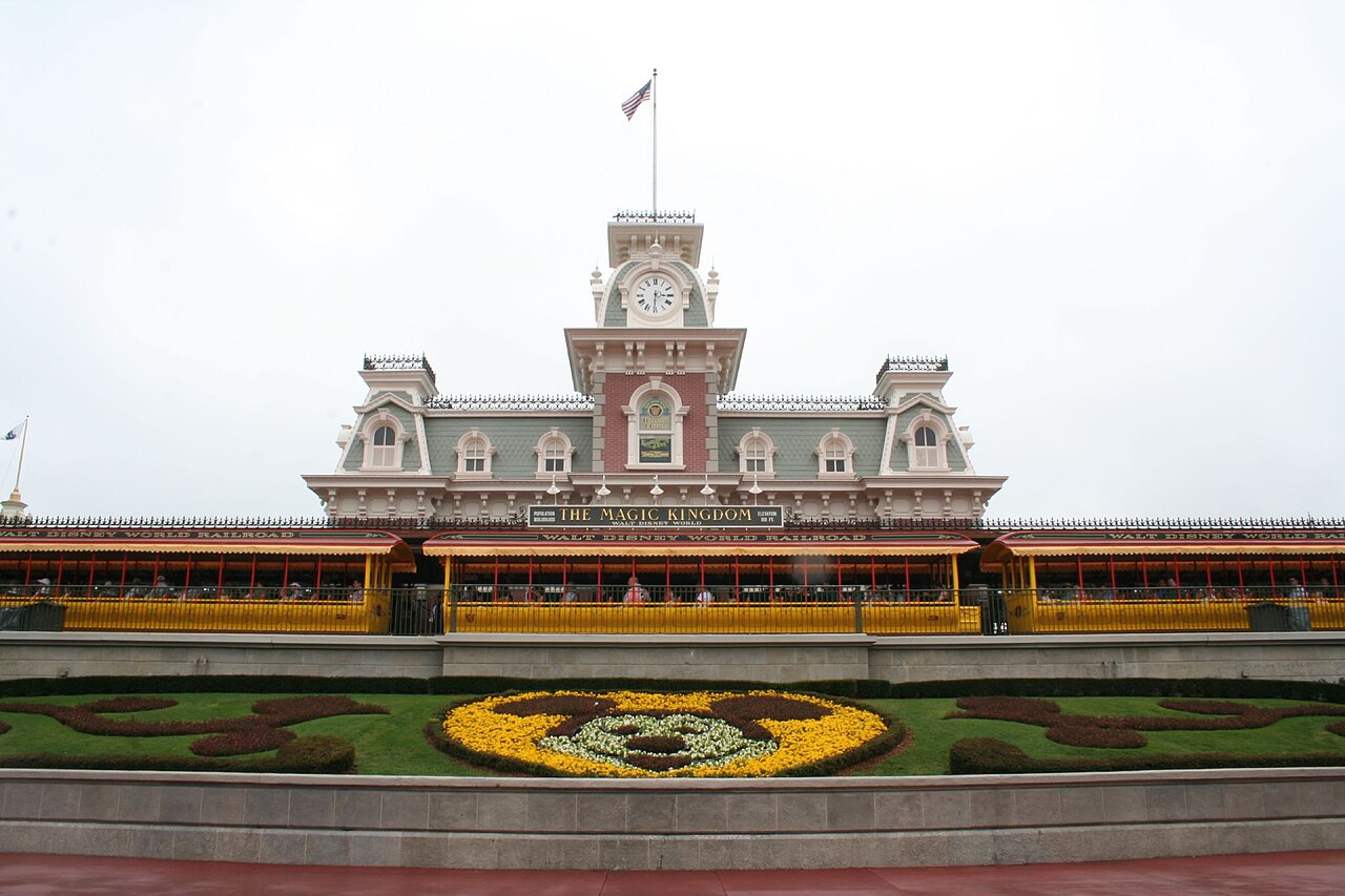 Walt Disney World Railroad - Main Street, U.S.A.